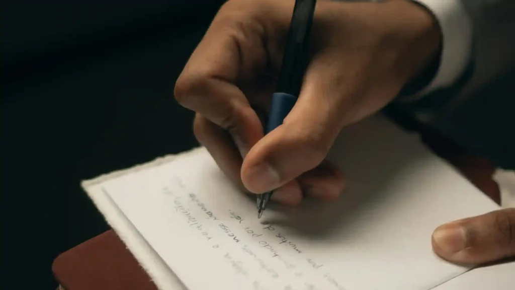 digitale Tagebücher, Mann schreibt Tagebuch